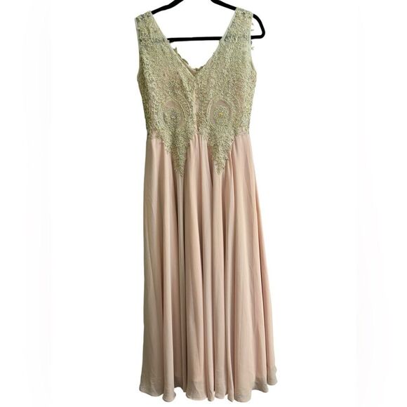 Fiesta fashion dress - Picture 7 of 8